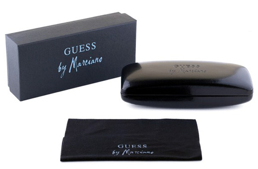 Футляр для очков guess