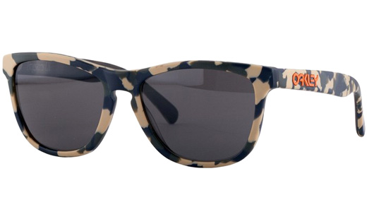 Солнцезащитные очки Oakley Frogskins LX Eric Koston темно-серые очковые линзы